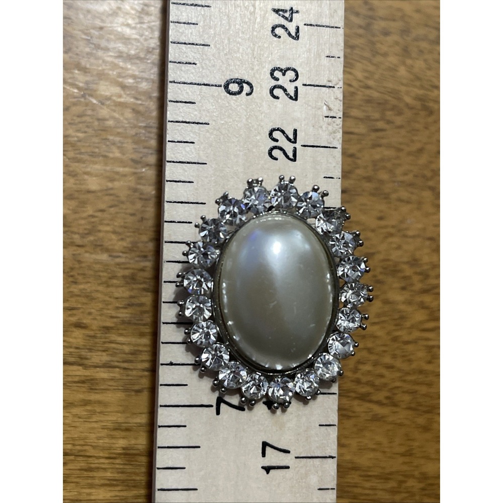 Vintage Simulated Pearl And Rhinestone Pin - Picture 3 of 3